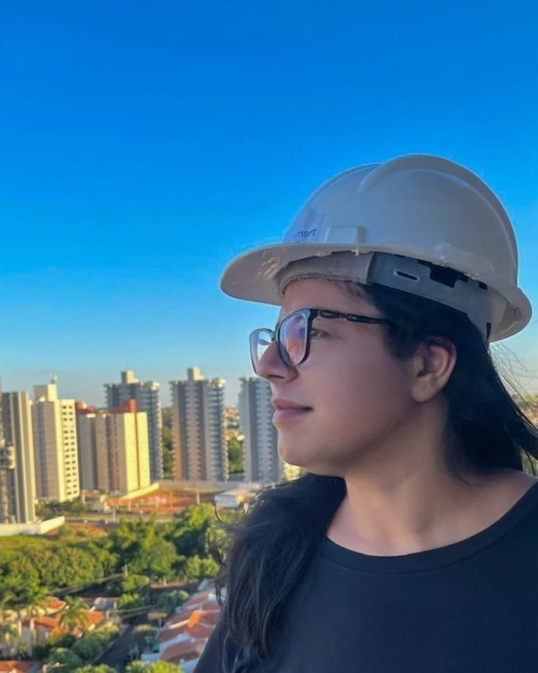 Engenheira Elauriê Favalessa - PlanObra Engenharia